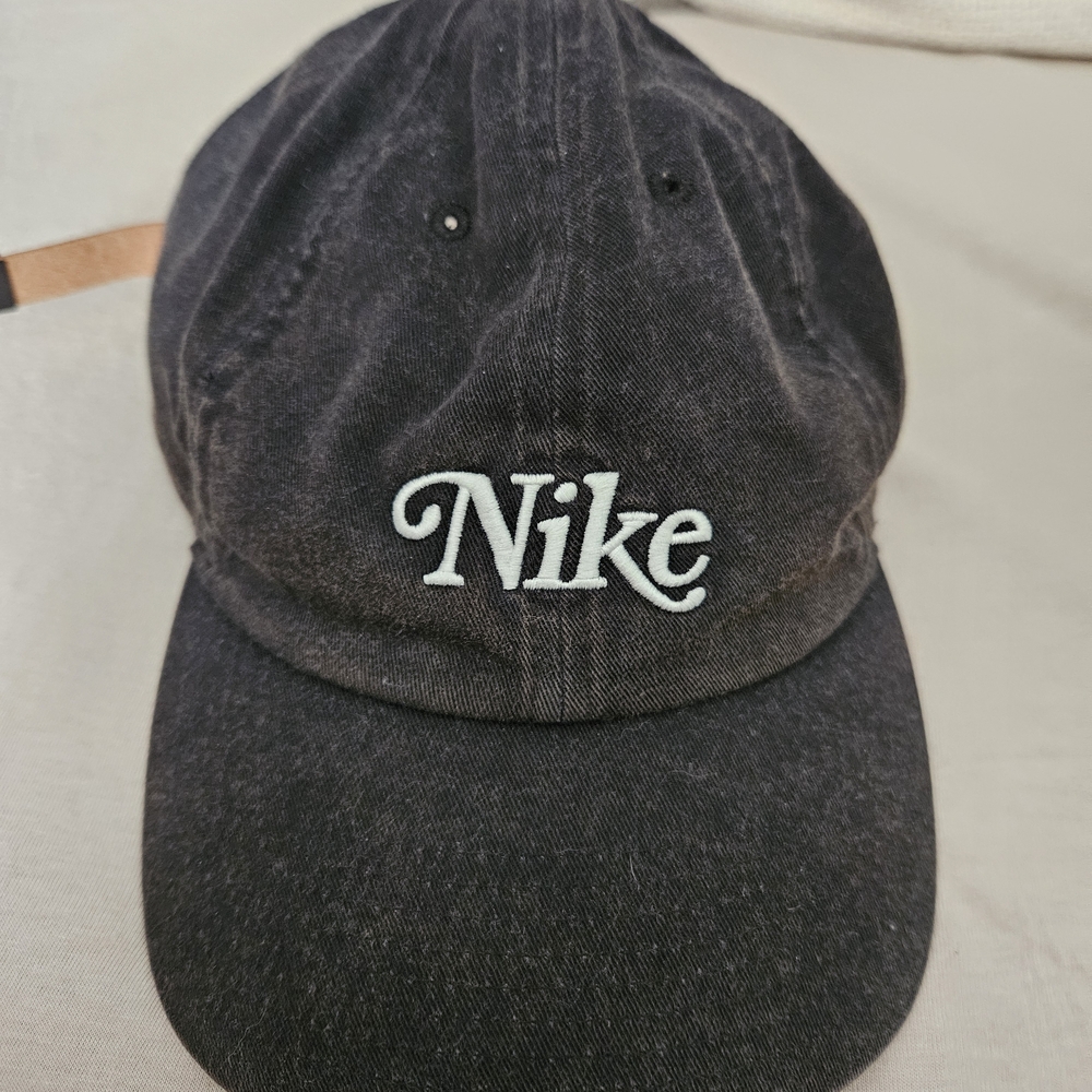 Nike Unisex Script Golf Cap